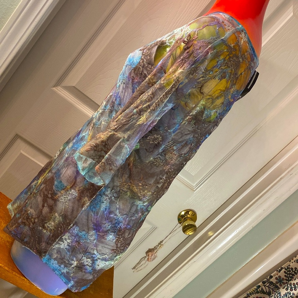 NEW DIRECTIONS Blue Combo Mesh Fun Sheer Top NWTs - Picture 6 of 11